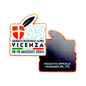 Magnete in PVC Adunata Alpini di Vicenza 2024. Immagine del magnete in PCV 2D.